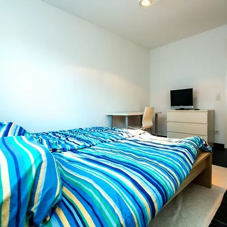 홈스테이 House In *